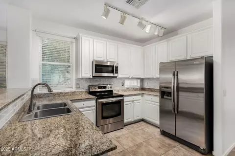 Kitchen - 10134 E Isabella Ave, Mesa, AZ 85209 photo 1 of 3