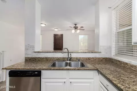 Kitchen - 10134 E Isabella Ave, Mesa, AZ 85209 photo 2 of 3