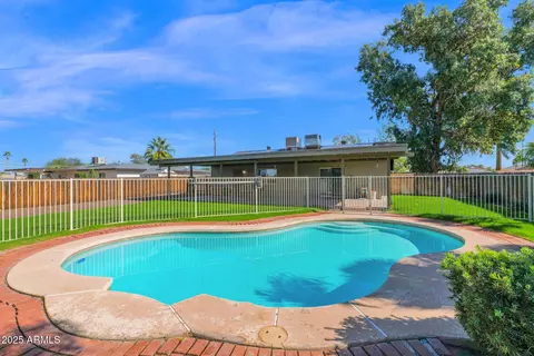 Exterior - 17634 N 18th Dr, Phoenix, AZ 85023 photo 9 of 11