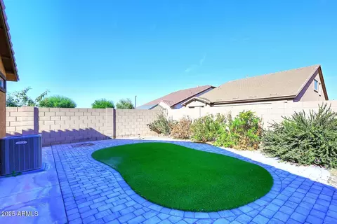 Exterior - 3918 E Narrowleaf Dr, Gilbert, AZ 85298 photo 1 of 8