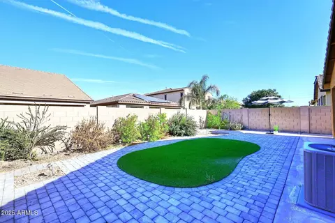Exterior - 3918 E Narrowleaf Dr, Gilbert, AZ 85298 photo 3 of 8