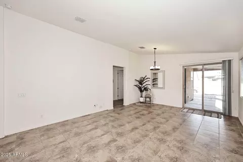 Living - 3918 E Narrowleaf Dr, Gilbert, AZ 85298 photo 4 of 6