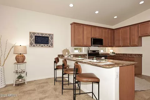 Kitchen - 3918 E Narrowleaf Dr, Gilbert, AZ 85298 photo 4 of 4