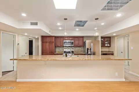 503 E Pebble Beach Dr, Tempe, AZ 85282 photo 2