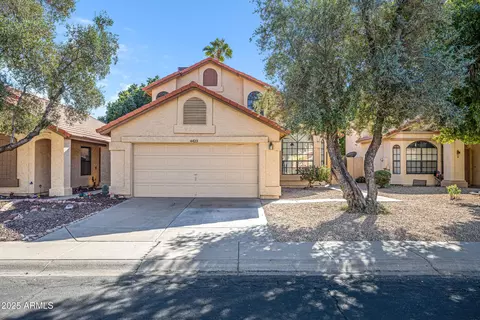 4423 E Amberwood Dr, Phoenix, AZ 85048