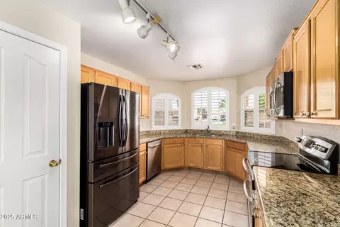 Kitchen - 7349 E Keats Ave, Mesa, AZ 85209 photo 2 of 3