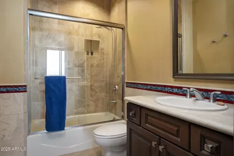 Bath - 2211 E Camelback Rd #1203, Phoenix, AZ 85016 photo 4 of 5