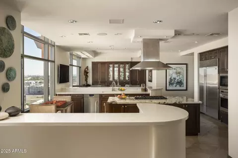 Kitchen - 2211 E Camelback Rd #1203, Phoenix, AZ 85016 photo 4 of 4