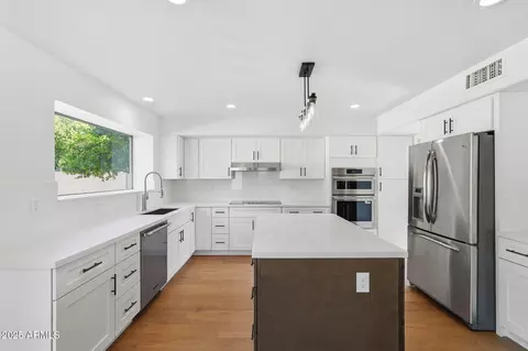 Kitchen - 4018 E Adobe Dr, Phoenix, AZ 85050 photo 1 of 3