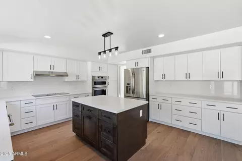 Kitchen - 4018 E Adobe Dr, Phoenix, AZ 85050 photo 2 of 3