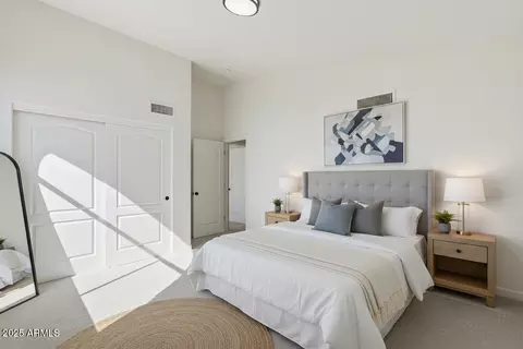 Bedroom - 4018 E Adobe Dr, Phoenix, AZ 85050 photo 2 of 4