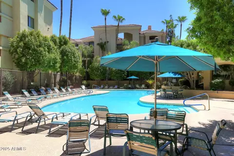 5104 N 32nd St #323, Phoenix, AZ 85018