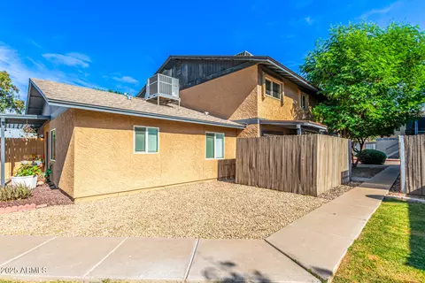 286 W Palomino Dr #75, Chandler, AZ 85225