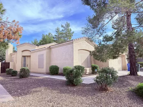 6827 S 39th Pl, Phoenix, AZ 85042