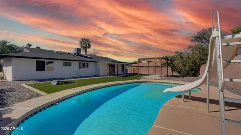 Exterior - 8829 N 17th Ave, Phoenix, AZ 85021 photo 5 of 9