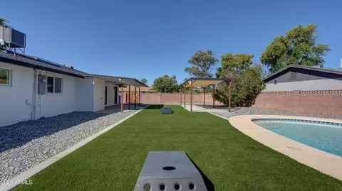 Exterior - 8829 N 17th Ave, Phoenix, AZ 85021 photo 7 of 9