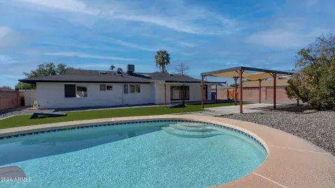 Exterior - 8829 N 17th Ave, Phoenix, AZ 85021 photo 6 of 9