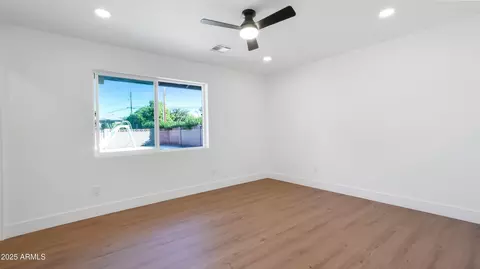 Bedroom - 8829 N 17th Ave, Phoenix, AZ 85021 photo 1 of 2