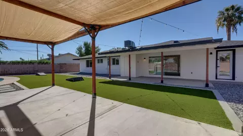 Exterior - 8829 N 17th Ave, Phoenix, AZ 85021 photo 4 of 9