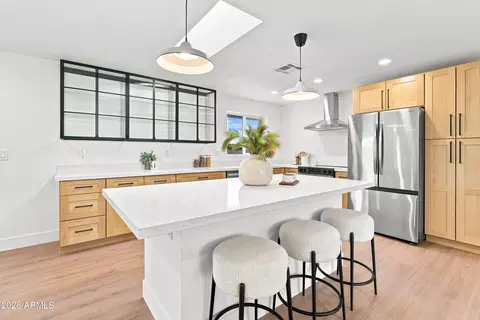 Kitchen - 8829 N 17th Ave, Phoenix, AZ 85021 photo 2 of 2