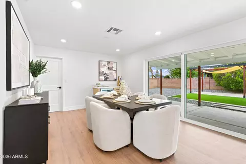 Dining - 8829 N 17th Ave, Phoenix, AZ 85021 photo 1 of 2
