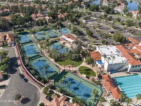 View/Area - 1925 E Cortez Dr, Gilbert, AZ 85234 photo 3 of 6