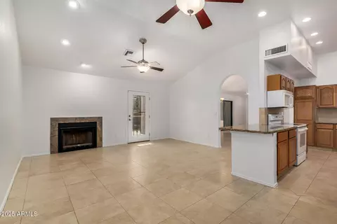 15230 S 36 Pl, Phoenix, AZ 85044 photo 13
