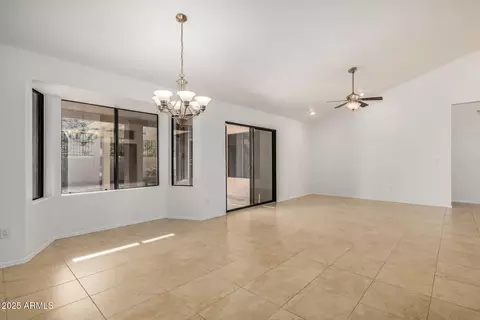 15230 S 36 Pl, Phoenix, AZ 85044 photo 8