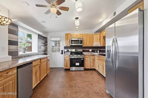 3134 W Crocus Dr, Phoenix, AZ 85053 photo 29