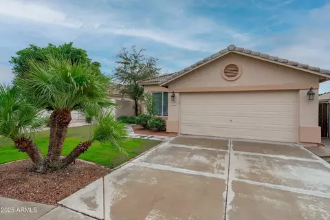 5761 E Garnet Ave, Mesa, AZ 85206