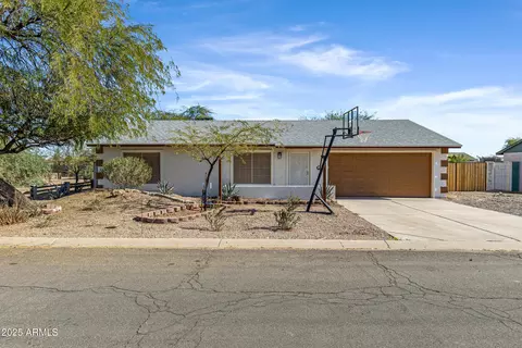 14075 S Avalon Rd, Arizona City, AZ 85123