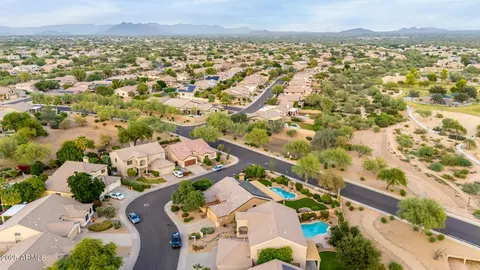 View/Area - 4331 E Prickly Pear Trl, Phoenix, AZ 85050 photo 2 of 3