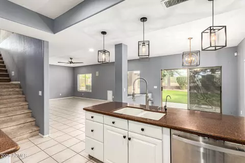 Kitchen - 4331 E Prickly Pear Trl, Phoenix, AZ 85050 photo 5 of 5