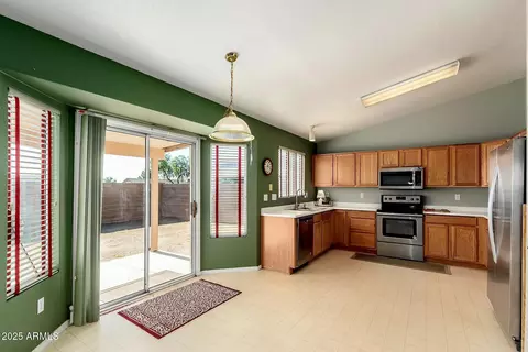 Kitchen - 825 W 15th Ln, Apache Junction, AZ 85120 photo 2 of 4
