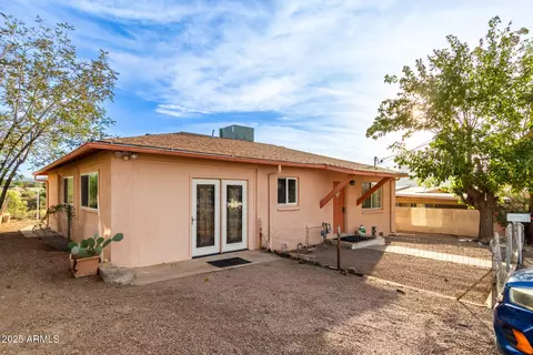 845 W Spray St, Superior, AZ 85173