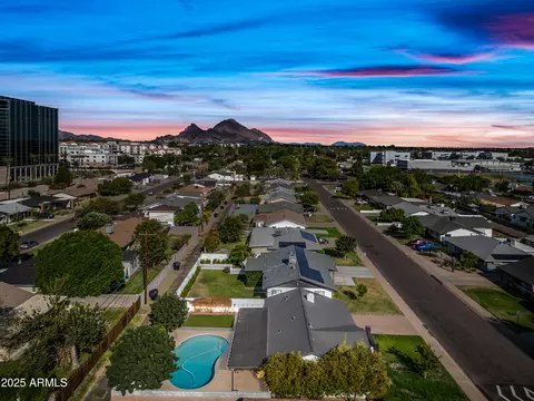 View/Area - 2452 Elm St, Phoenix, AZ 85016 photo 4 of 7