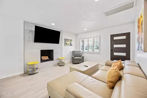 Living - 2452 Elm St, Phoenix, AZ 85016 photo 3 of 4