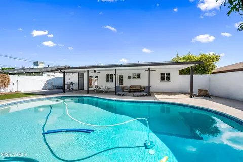 Exterior - 2452 Elm St, Phoenix, AZ 85016 photo 2 of 5