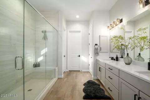 Entry Way - 6525 E Libby St, Phoenix, AZ 85054 photo 3 of 4