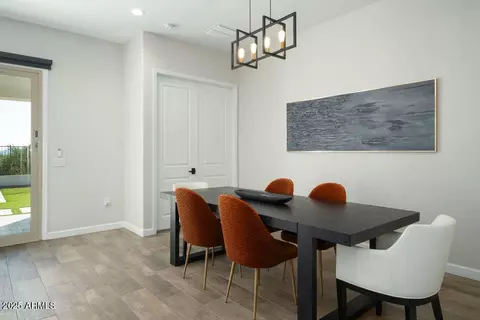 Dining - 6525 E Libby St, Phoenix, AZ 85054 photo 1 of 2