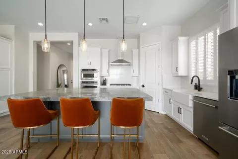Kitchen - 6525 E Libby St, Phoenix, AZ 85054 photo 4 of 4