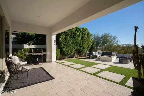 Exterior - 6525 E Libby St, Phoenix, AZ 85054 photo 2 of 6