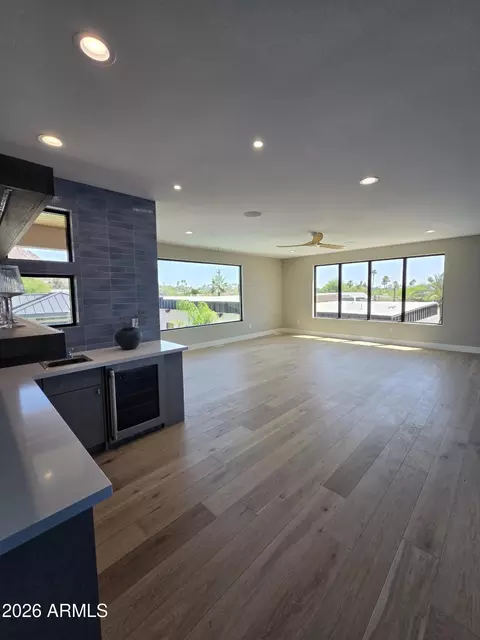 Living - 4332 E Vermont Ave, Phoenix, AZ 85018 photo 6 of 6