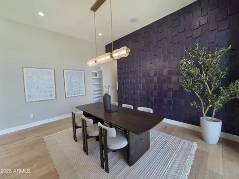 Dining - 4332 E Vermont Ave, Phoenix, AZ 85018 photo 2 of 3