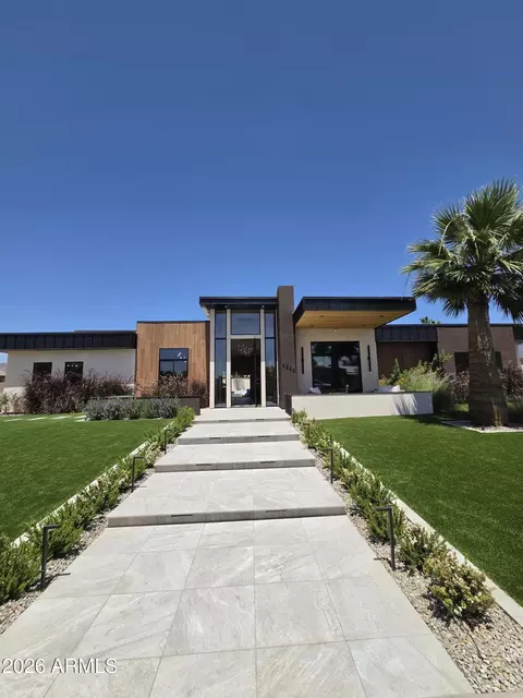 Exterior - 4332 E Vermont Ave, Phoenix, AZ 85018 photo 5 of 14