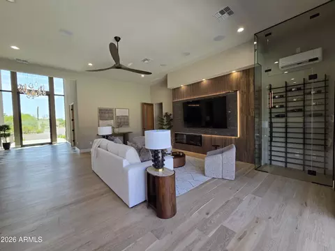 Living - 4332 E Vermont Ave, Phoenix, AZ 85018 photo 3 of 6