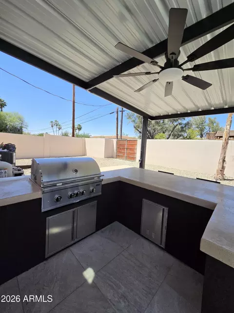 Kitchen - 4332 E Vermont Ave, Phoenix, AZ 85018 photo 9 of 9