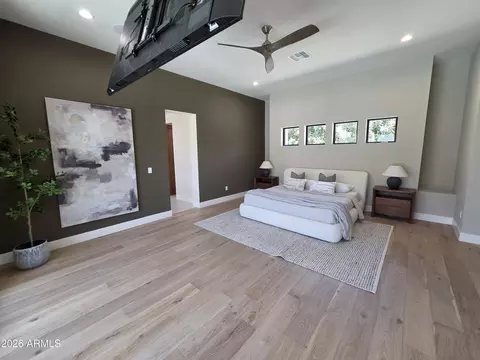 Bedroom - 4332 E Vermont Ave, Phoenix, AZ 85018 photo 1 of 10