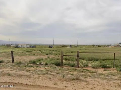 6130 W Redwall Dr, Golden Valley, AZ 86413