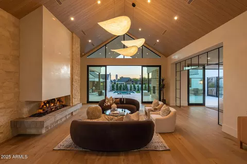 Living - 4729 E Arcadia Ln, Phoenix, AZ 85018 photo 1 of 4